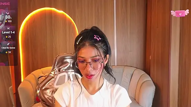 Alina b  online show from March 21, 1:04 pm