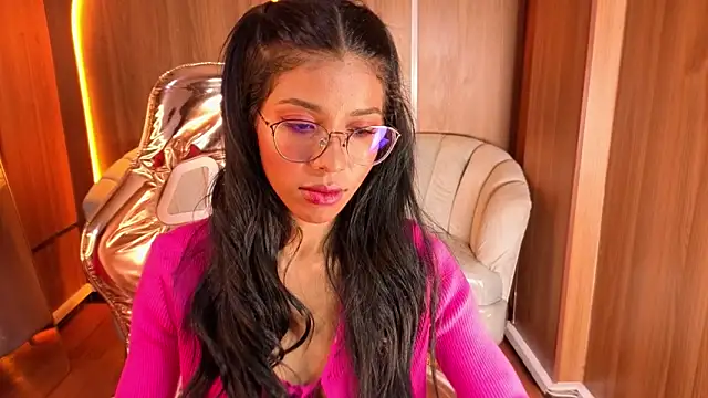 Alina b  online show from June 19, 7:41 pm
