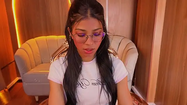 Alina b  online show from May 26, 8:07 pm