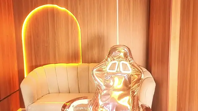 Alina b  online show from April 6, 7:59 pm