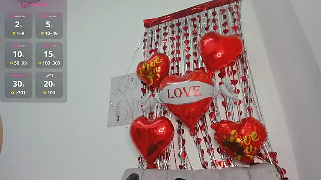 velvetluna  online show from February 21, 11:34 am