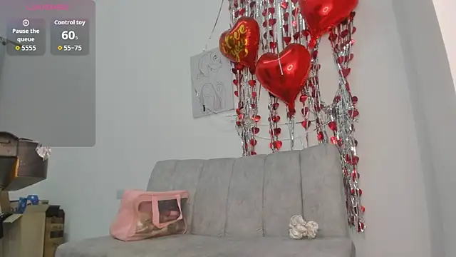 velvetluna  online show from March 3, 11:06 am