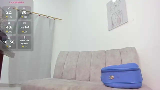 velvetluna  online show from May 4, 1:58 pm