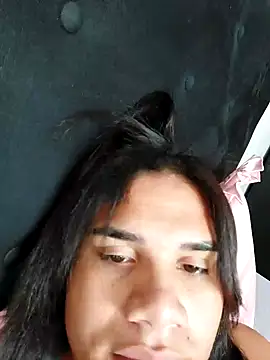 lavinyaalencar22 online show from May 1, 4:12 pm