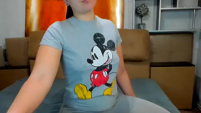 Snapshot of NotYourDoll chatting on March 6, 7:25 am NotYourDoll online show from March 6, 7:25 am