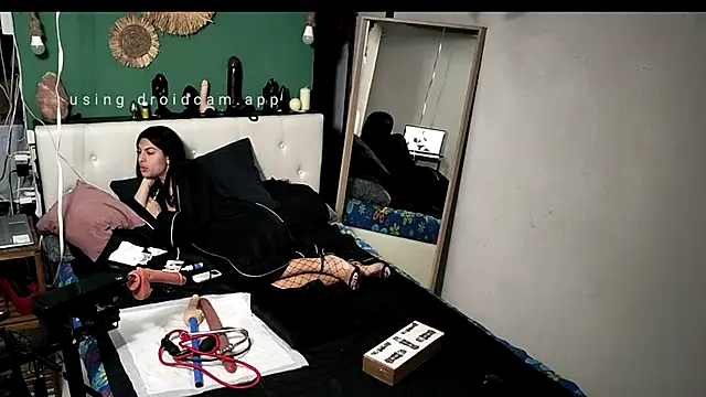 Snapshot of MarcoRoma313 chatting on February 20, 11:17 pm MarcoRoma313 online show from February 20, 11:17 pm