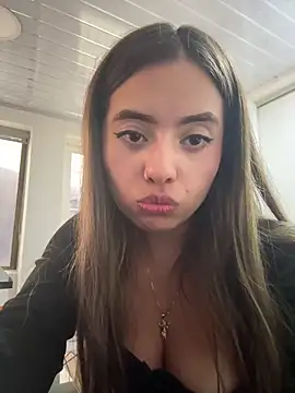 Snapshot of arycooper_ chatting on June 16, 4:07 pm arycooper online show from June 16, 4:07 pm