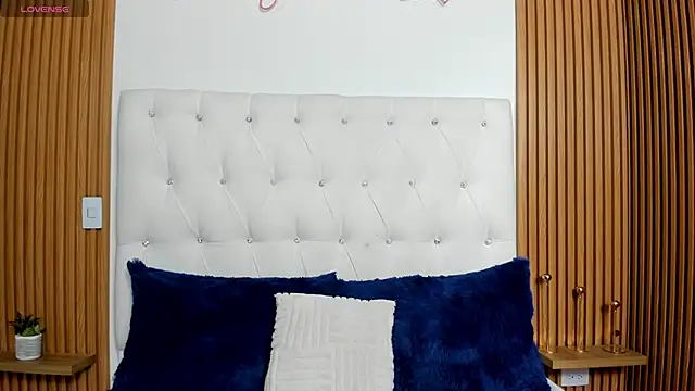 GreciaEvanss online show from June 20, 5:29 pm