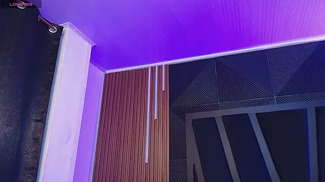 Hanna Becker  online show from February 19, 11:29 am