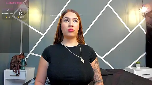 Hanna Becker  online show from February 8, 1:53 pm