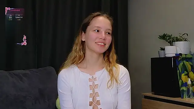 Snapshot of y0ur_sunshinee chatting on February 24, 10:21 pm y0ur sunshinee online show from February 24, 10:21 pm