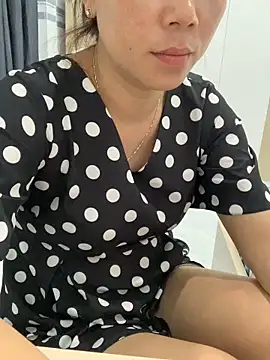 Snapshot of Baby-lovely69 chatting on June 16, 6:02 am Baby-lovely69 online show from June 16, 6:02 am