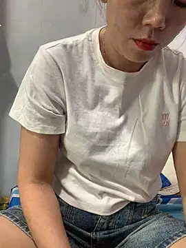 Baby-lovely69 online show from March 14, 1:33 am