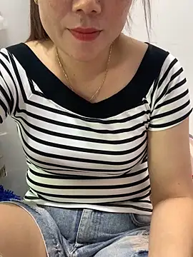 Baby-lovely69 online show from February 5, 3:24 am