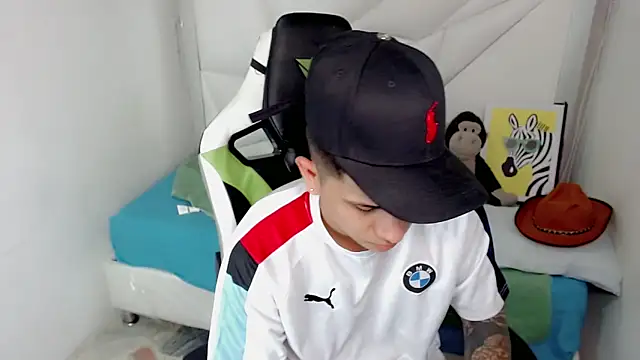 Black diamondd  online show from February 13, 2:17 pm