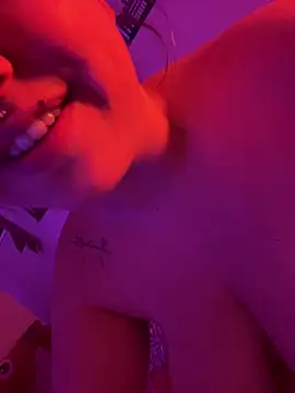 ladysofi02 online show from June 17, 11:36 pm
