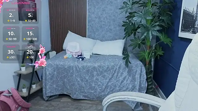 saphire  online show from April 13, 12:53 pm