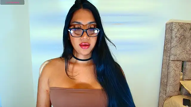 sexysaradoll x online show from March 5, 9:00 pm