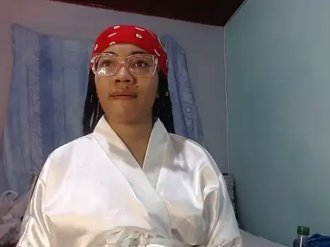 Snapshot of Sexy_Supermomm chatting on February 26, 11:16 pm Sexy Supermomm online show from February 26, 11:16 pm