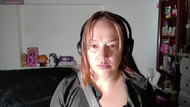 Snapshot of Tammy_Parker chatting on May 22, 10:52 pm Tammy Parker online show from May 22, 10:52 pm