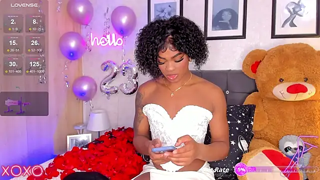 Tayssa Maravillh online show from April 2, 1:46 am