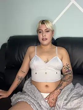 Dakota Bailey online show from February 12, 2:11 am