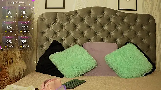 Snapshot of katt_eyes_ chatting on February 25, 1:22 pm katt eyes online show from February 25, 1:22 pm