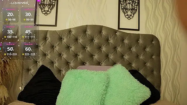 Snapshot of katt_eyes_ chatting on February 28, 1:22 pm katt eyes online show from February 28, 1:22 pm