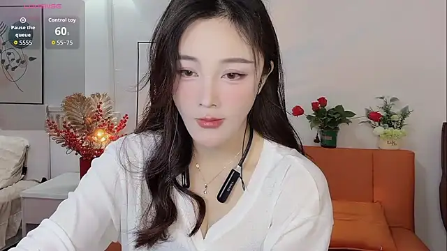 Lisa-295188 online show from February 27, 7:19 am