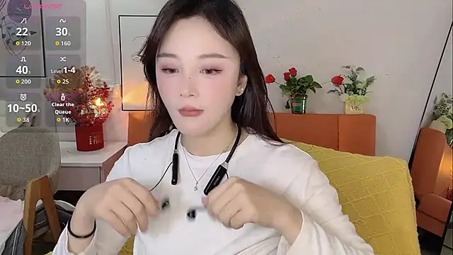 Lisa-295188 online show from February 10, 7:07 am