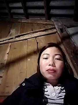 Snapshot of Ella-aa chatting on February 8, 10:57 am Ella-aa online show from February 8, 10:57 am