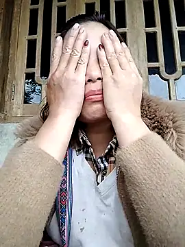 Snapshot of Ella-aa chatting on February 23, 6:47 am Ella-aa online show from February 23, 6:47 am