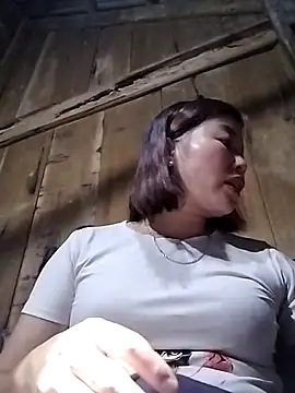 Snapshot of Ella-aa chatting on February 6, 1:07 pm Ella-aa online show from February 6, 1:07 pm