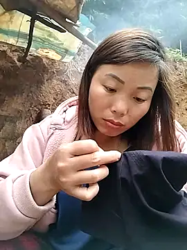 Ella-aa online show from March 17, 9:34 am