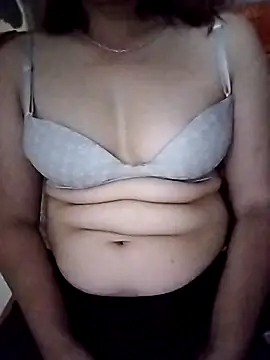 Ella-aa online show from April 12, 9:18 pm