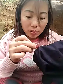 Snapshot of Ella-aa chatting on February 10, 7:07 am Ella-aa online show from February 10, 7:07 am