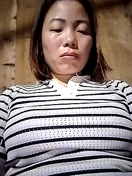 Snapshot of Ella-aa chatting on February 24, 10:10 pm Ella-aa online show from February 24, 10:10 pm