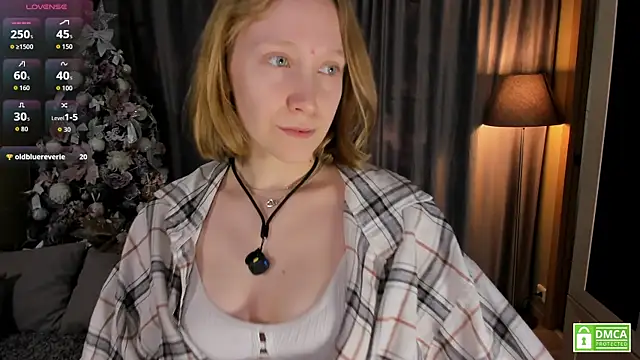 Snapshot of Cutie_Ellis chatting on May 25, 2:33 am Cutie Ellis online show from May 25, 2:33 am