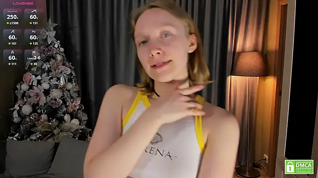 Snapshot of Cutie_Ellis chatting on June 13, 4:27 pm Cutie Ellis online show from June 13, 4:27 pm