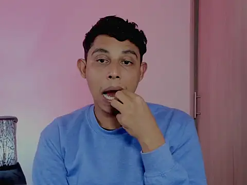 nilo2021 online show from March 26, 1:04 am
