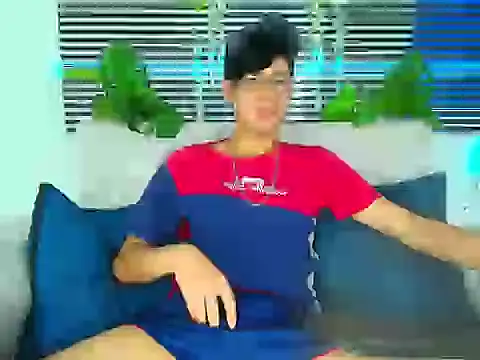 ThiiagoSaeenz online show from February 9, 4:05 pm