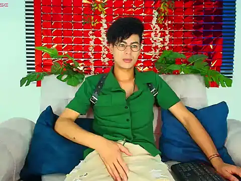 ThiiagoSaeenz online show from February 13, 3:12 pm