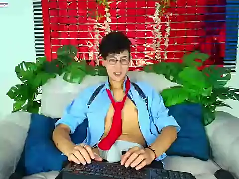 ThiiagoSaeenz online show from February 28, 3:11 pm