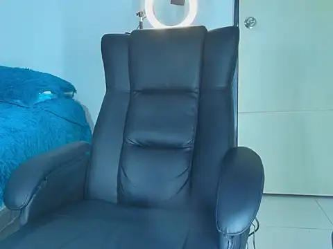 ThiiagoSaeenz online show from May 26, 2:09 am