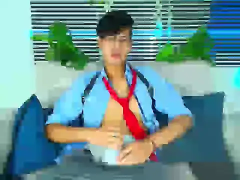 ThiiagoSaeenz online show from February 10, 1:21 pm