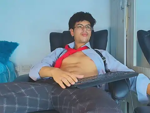 Snapshot of ThiiagoSaeenz chatting on July 10, 9:37 pm ThiiagoSaeenz online show from July 10, 9:37 pm