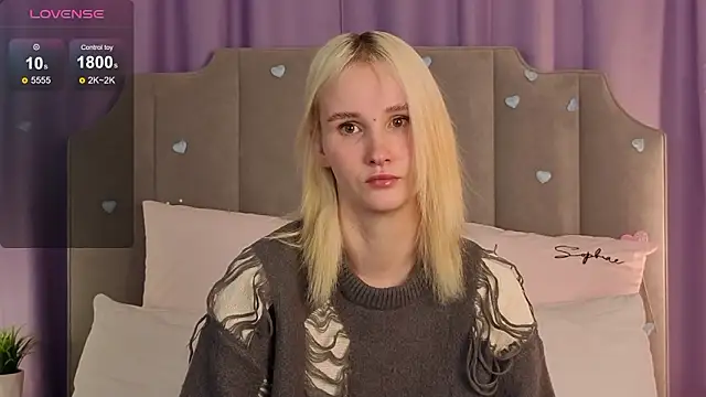 CrystalLili online show from February 18, 3:48 am