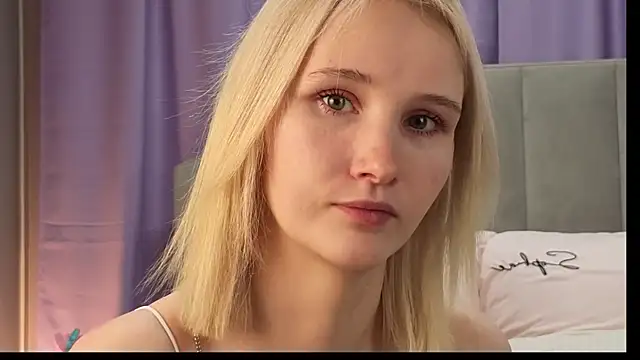 CrystalLili online show from April 10, 3:13 am