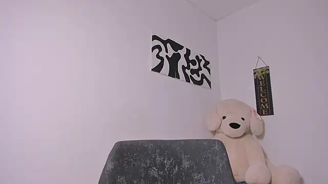 Nia13 online show from March 11, 5:12 am