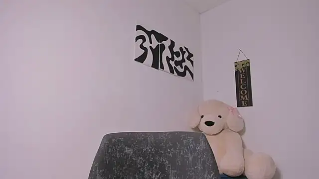 Nia13 online show from March 31, 1:07 am